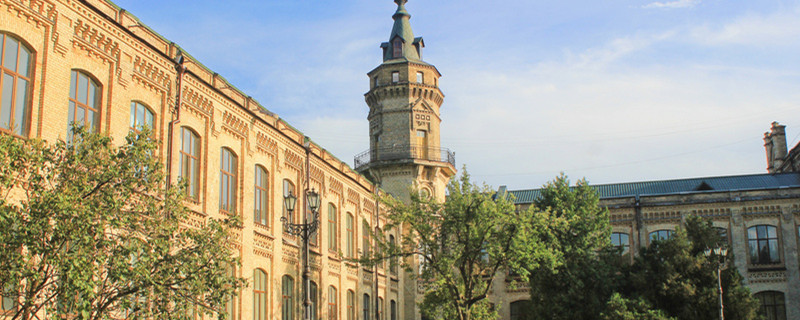 中国戏剧学院属于几本学院